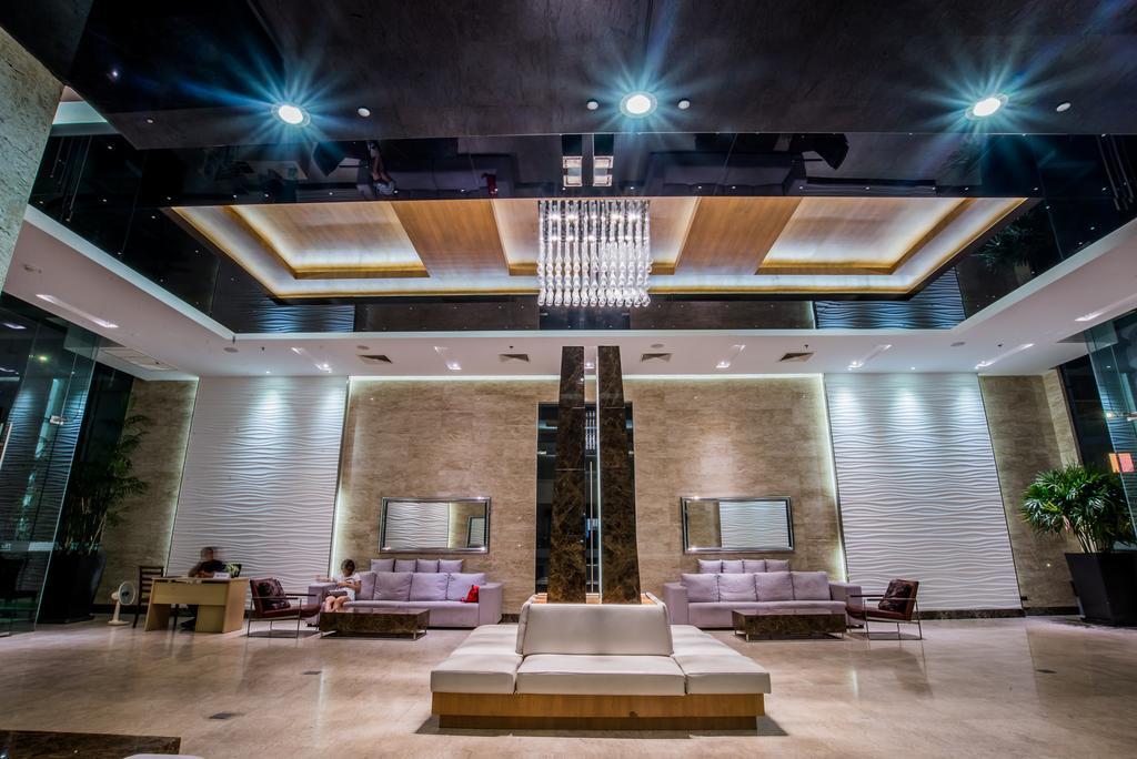 The Cliff Residence Condo Pattaya Exterior photo