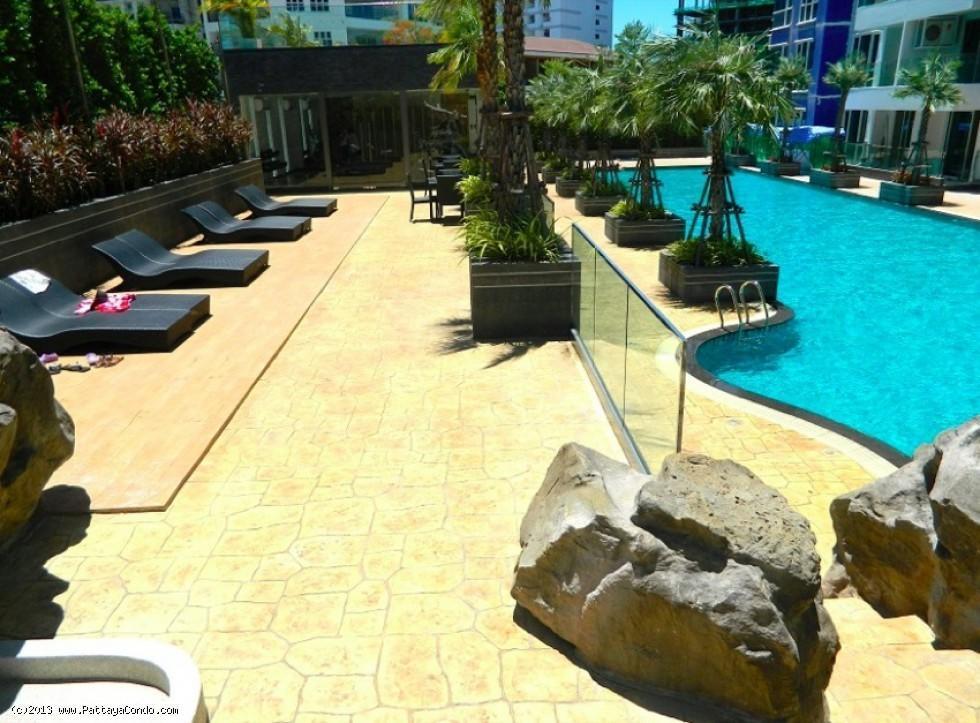 The Cliff Residence Condo Pattaya Exterior photo