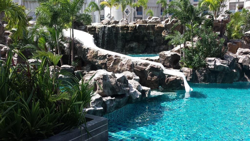 The Cliff Residence Condo Pattaya Exterior photo